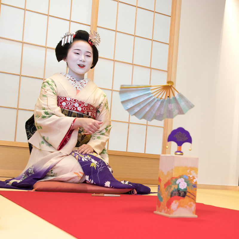 Maiko Play Photo