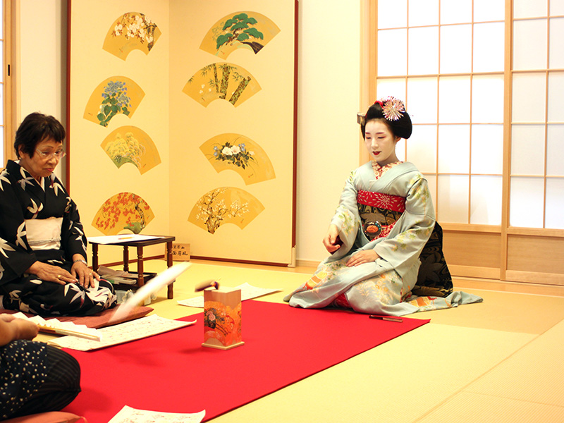 投扇興の遊戯風景