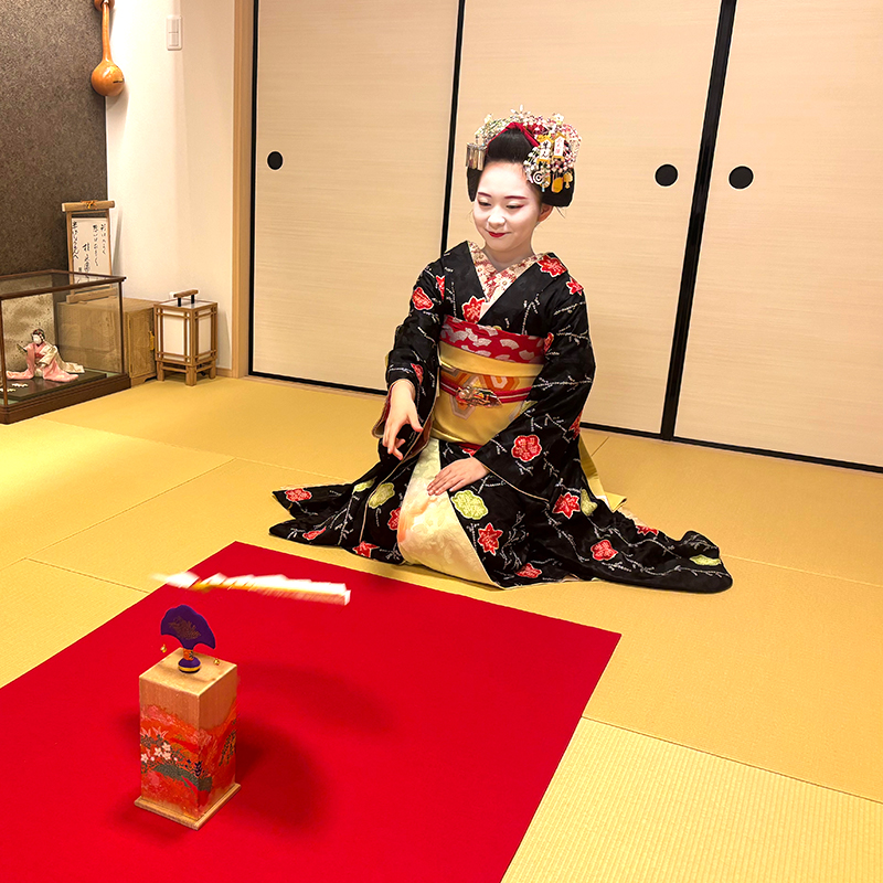 Maiko Play Photo